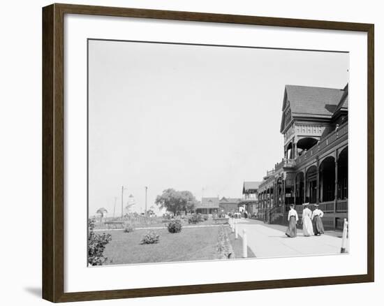 Ontario Beach Park, Rochester, N.Y.-null-Framed Photo