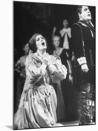 Opera Singers Joan Sutherland and Richard Tucker in "Lucia Di Lammermoor" at the Metropolitan Opera-Alfred Eisenstaedt-Mounted Premium Photographic Print