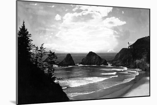 Oregon - Coastal Highway View of Heceta Head Lighthouse-Lantern Press-Mounted Art Print