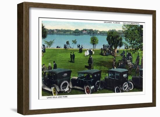 Orlando, Florida - Crowded Lake Eola and Park Scene-Lantern Press-Framed Art Print