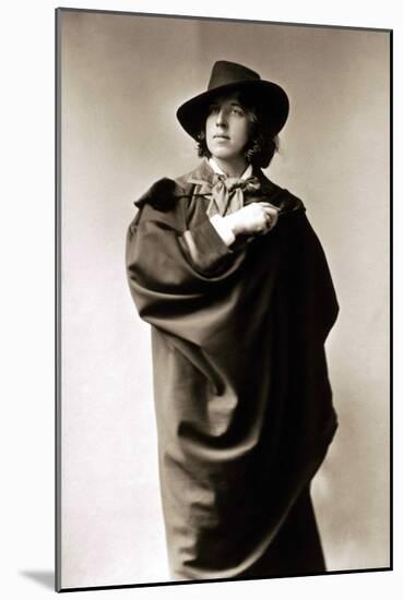 Oscar Wilde, C.1882 (Albumen Print)-Napoleon Sarony-Mounted Giclee Print