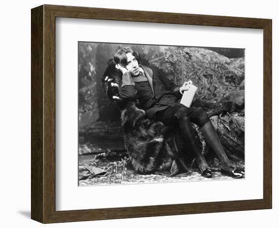 Oscar Wilde Lounging-null-Framed Photographic Print