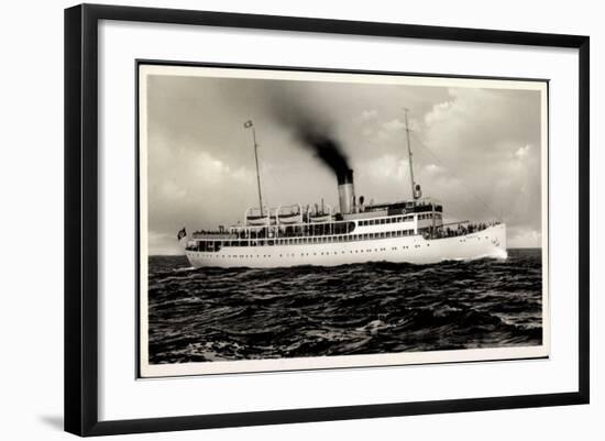 Ostsee Dampfer S.S. Rugard, Dampfer, Fährschiff-null-Framed Giclee Print