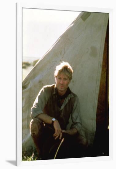 OUT OF AFRICA, 1985 directed by SYDNEY POLLACK Robert Redford (photo)-null-Framed Photo