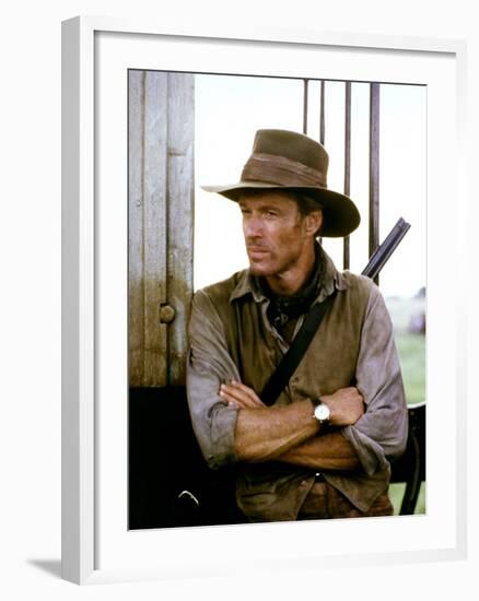 OUT OF AFRICA, 1985 directed by SYDNEY POLLACK Robert Redford (photo)-null-Framed Photo