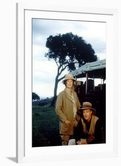 Out of Africa by Sydney Pollack with Meryl Streep and Robert Redford, 1985 (photo)-null-Framed Photo