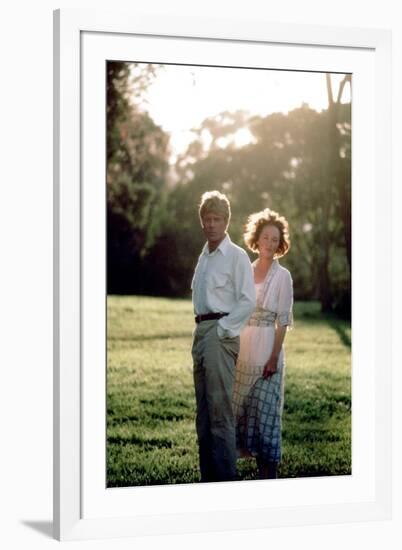 Out of Africa by Sydney Pollack with Robert Redford and Meryl Streep, 1985 (photo)-null-Framed Photo