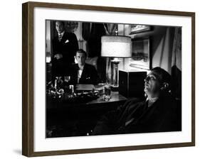 Out Of The Past, Paul Valentine, Kirk Douglas, Robert Mitchum, 1947-null-Framed Photo