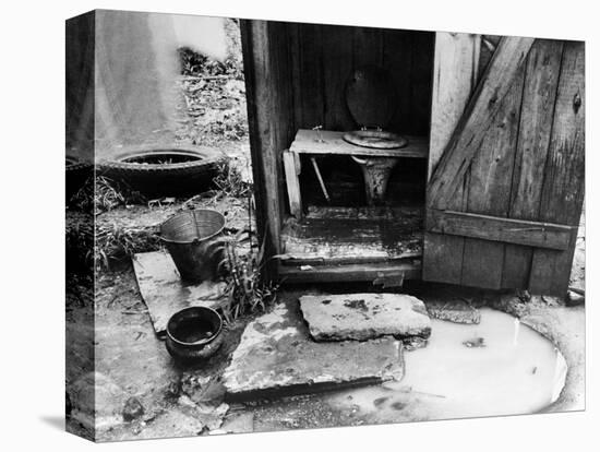 Outdoor Toilet, 1935-Carl Mydans-Stretched Canvas