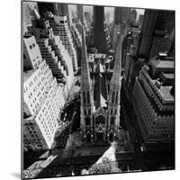 Outside St. Patricks Cathedral During Pope Paul VI's Visit-Michael Rougier-Mounted Premium Photographic Print