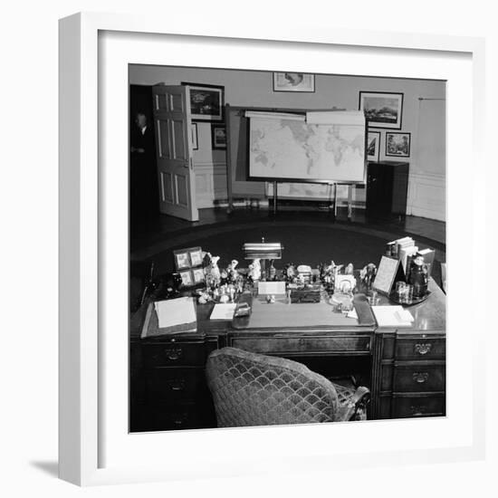 Oval Office Desk Belonging to the Late President Franklin D. Roosevelt-Thomas D^ Mcavoy-Framed Premium Photographic Print