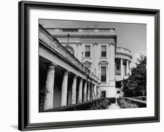 Painters Repainting the White House-null-Framed Photographic Print