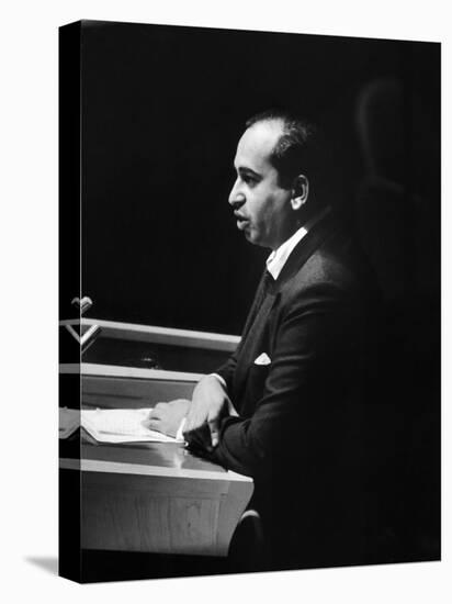 Pakistani Delegate Zulfikar Ali Khan Bhutto Speaking at the Un General Assembly-null-Stretched Canvas