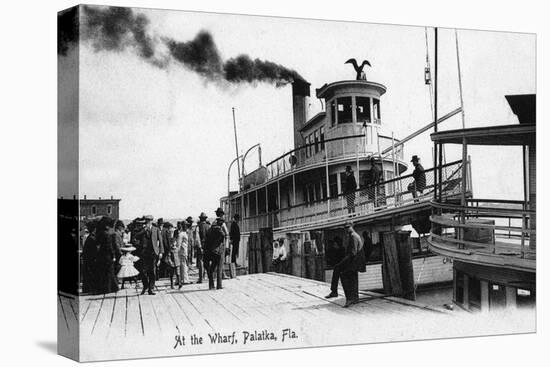 Palatka, Florida - Departing from a Ship at the Wharf-Lantern Press-Stretched Canvas