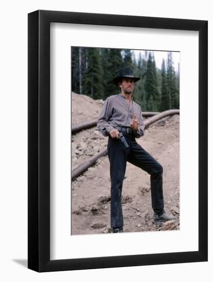 PALE RIDER directed by ClintEastwood, 1985 (photo)-null-Framed Photo