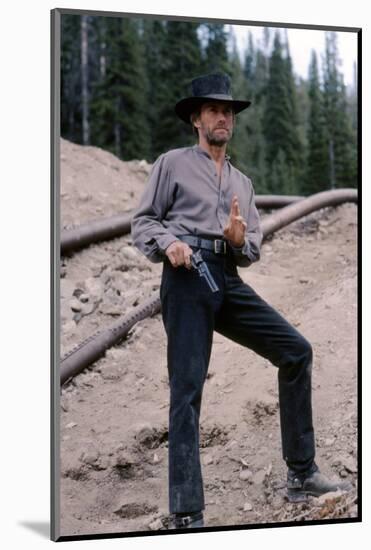 PALE RIDER directed by ClintEastwood, 1985 (photo)-null-Mounted Photo