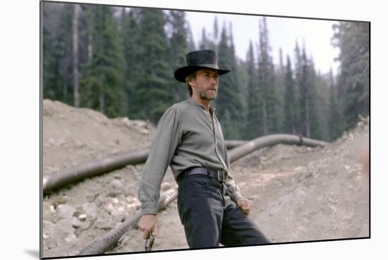 PALE RIDER directed by ClintEastwood, 1985 (photo)-null-Mounted Photo