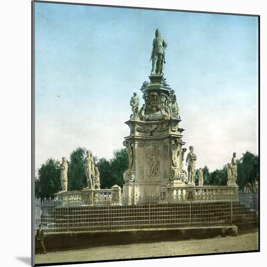 Palermo (Sicily), Statue of Charles the Fifth, Emperor of the Holy Germanic Roman Empire-Leon, Levy et Fils-Mounted Photographic Print