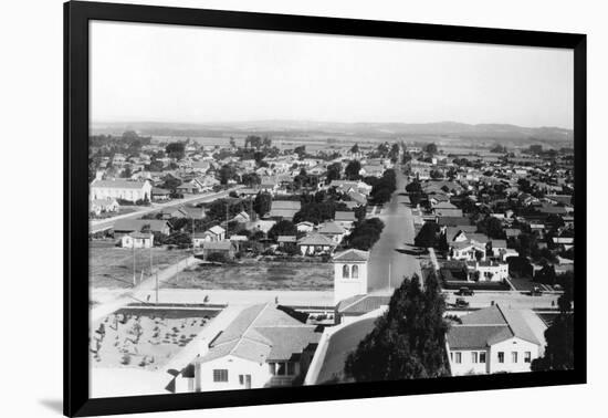 Palm Springs, California Town View Photograph - Palm Springs, CA-Lantern Press-Framed Art Print