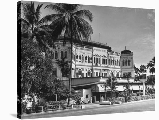 Palm Trees Surrounding the Raffles Hotel-Carl Mydans-Stretched Canvas