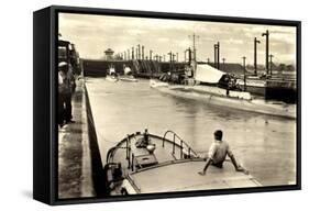 Panama Kanal, Gatun Locks, Deutsche U Boote-null-Framed Stretched Canvas