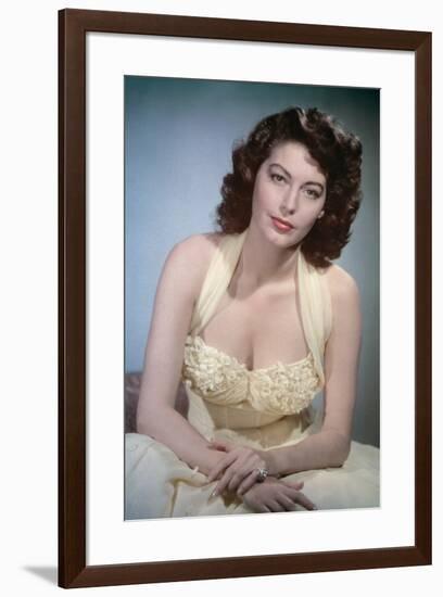 PANDORA AND THE FLYING DUTCHMAN, 1951 directed by ALBERT LEWIN Ava Gardner (photo)-null-Framed Photo