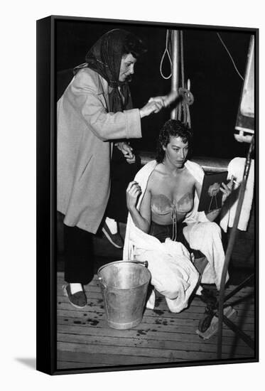 PANDORA AND THE FLYING DUTCHMAN, 1952 directed by ALBERT LEWIN On the set with Ava Gardner (b/w pho-null-Framed Stretched Canvas