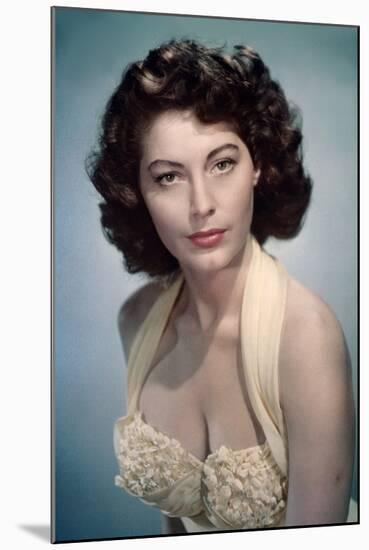 PANDORA AND THE FLYING DUTCHMAN directed by ALBERT LEWIN Ava Gardner (photo)-null-Mounted Photo