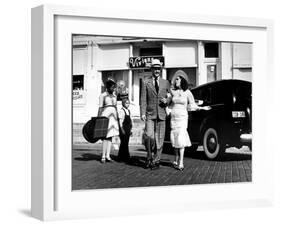 Paper Moon, A.J. Johnson, Tatum O'Neal, Ryan O'Neal, Madeline Kahn, 1973-null-Framed Photo