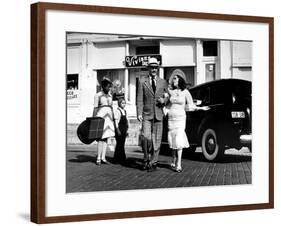 Paper Moon, A.J. Johnson, Tatum O'Neal, Ryan O'Neal, Madeline Kahn, 1973-null-Framed Photo