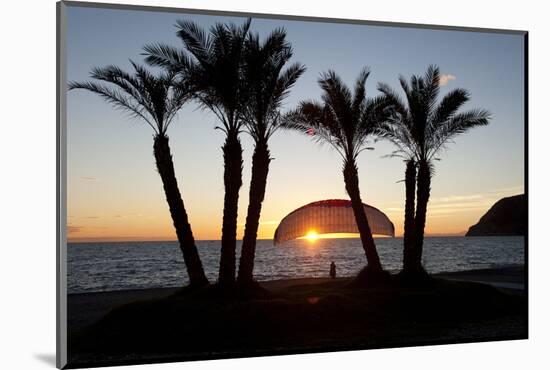 Paraglider, Paragliding, Groundhandling, Sundown, Evening Atmosphere-Frank Fleischmann-Mounted Photographic Print