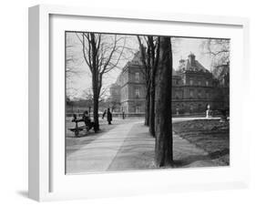 Paris, 1902-1903 - Luxembourg Gardens-Eugene Atget-Framed Art Print