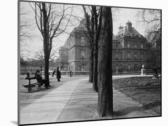 Paris, 1902-1903 - Luxembourg Gardens-Eugene Atget-Mounted Art Print