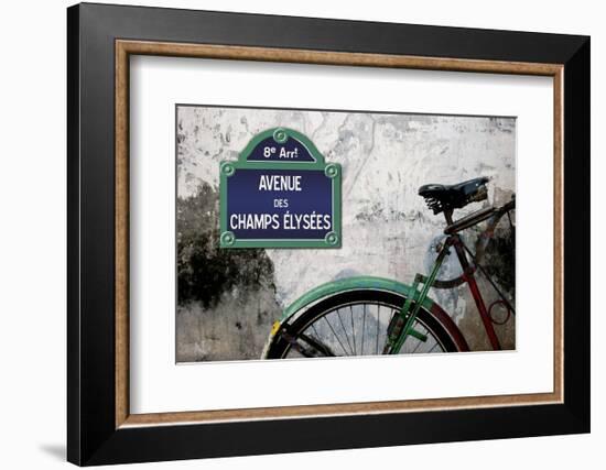 Paris au champs-Sven Pfrommer-Framed Art Print