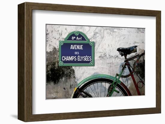 Paris au champs-Sven Pfrommer-Framed Art Print