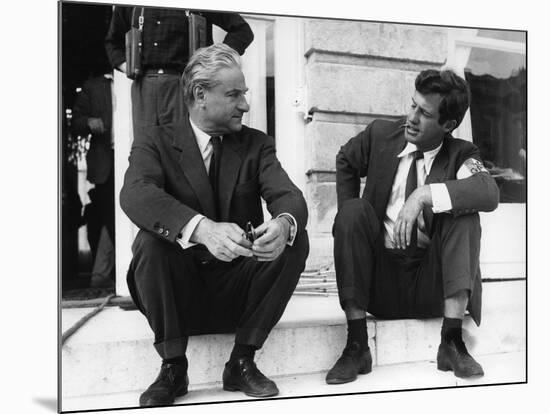 PARIS BRULE-T-IL ?, 1966 by RENE CLEMENT On the set, Rene Clement with Jean-Paul Belmondo (b/w phot-null-Mounted Photo