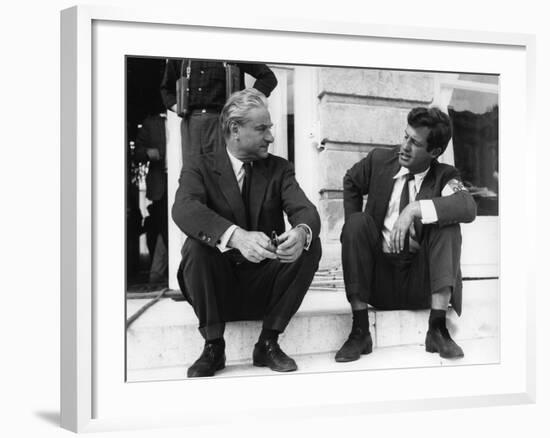 PARIS BRULE-T-IL ?, 1966 by RENE CLEMENT On the set, Rene Clement with Jean-Paul Belmondo (b/w phot-null-Framed Photo