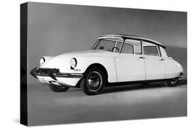 Paris, Modele De La Citroen DS 19 Dessinee Par L'italien Flaminio Bertoni .-null-Stretched Canvas