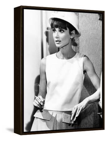 paris-when-it-sizzles-audrey-