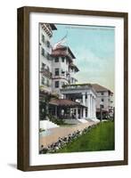 Pasadena, California - Hotel Raymond Main Entrance View-Lantern Press-Framed Art Print
