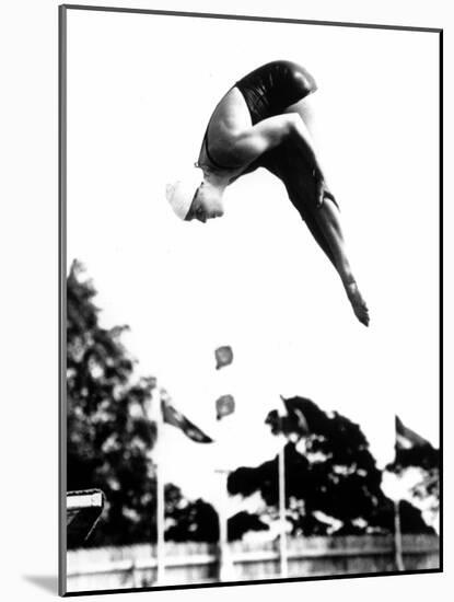 Pat McCormick, First to Win Back-To-Back Olympic Gold Medals in Platform and Springboard Diving-null-Mounted Photo