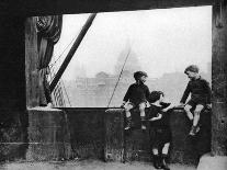 Wet Weather in Trafalgar Square, London, 1926-1927-null-Giclee Print