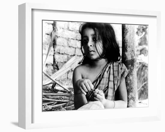 Pather Panchali, Runki Banerjee As Young Durga, 1955-null-Framed Photo