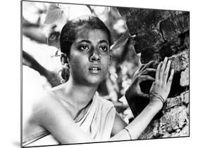 Pather Panchali, Umas Das Gupta As Adolescent Durga, 1955-null-Mounted Photo