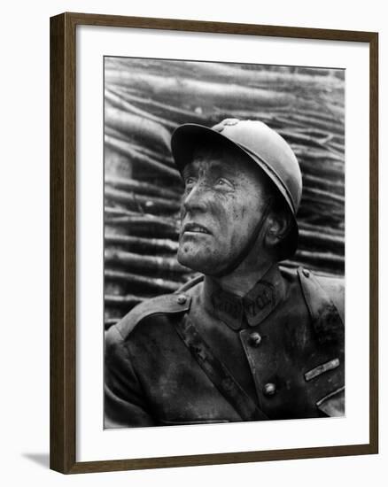 Paths of Glory, Kirk Douglas, 1957-null-Framed Photo