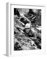 Paths Of Glory, Kirk Douglas, In The Trenches, 1957-null-Framed Photo