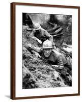 Paths Of Glory, Kirk Douglas, In The Trenches, 1957-null-Framed Photo