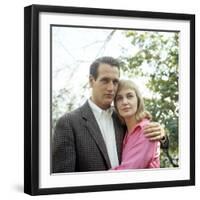 PAUL NEWMAN AND JOANNE WOODWARD in the 50's (photo)-null-Framed Photo