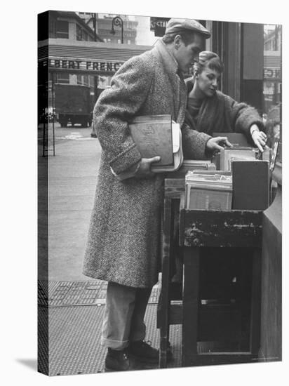 Paul Newman Shopping with His Wife, Joanne Woodward-Gordon Parks-Stretched Canvas