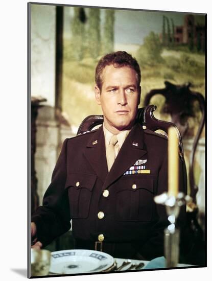 Paul Newman THE SECRET WAR OF HARRY FRIGG, 1968 directed by JACK SMIGHT (photo)-null-Mounted Photo